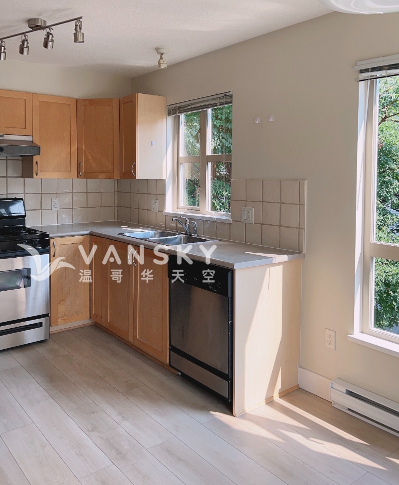 230914103209_UBC Kitchen.jpg